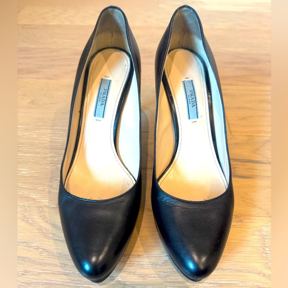 Prada pumps | Black leather, size 39